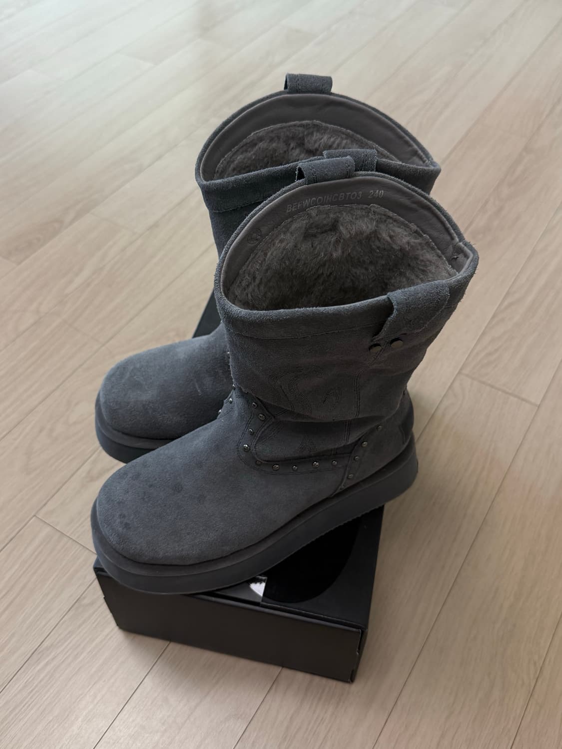 오도어 이크닉 어그부츠 상품이미지2