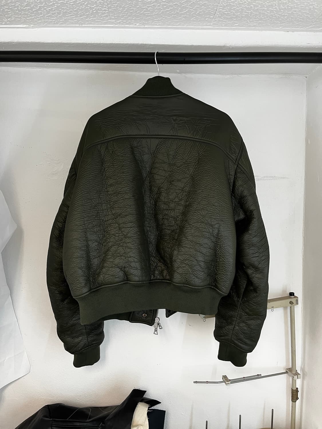 드리스 반 노튼 크링클 봄버 자켓  상품이미지2