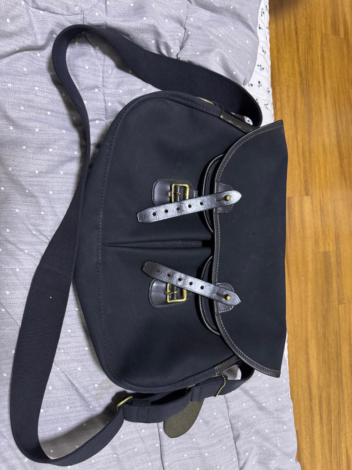 brady bag / 브래디백 아리엘 라지 사이즈 팝니다 상품이미지1