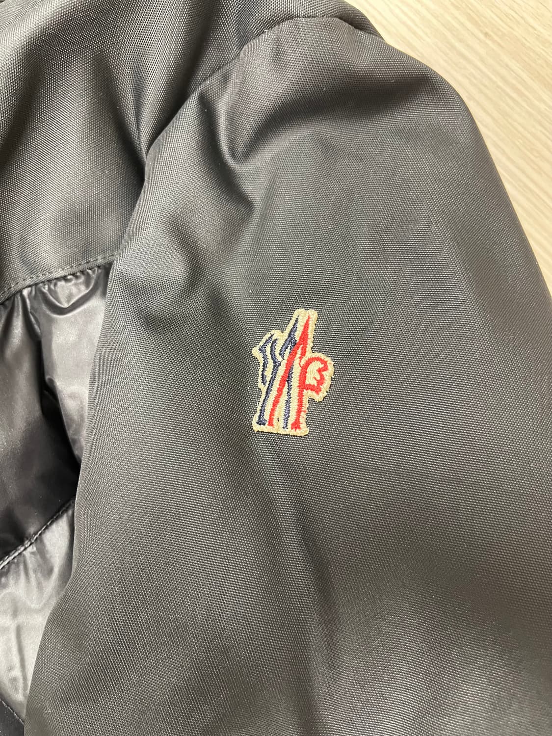 MONCLER GRENOBLE 퍼넥 다운 쇼츠 자켓 (3size) 상품이미지3