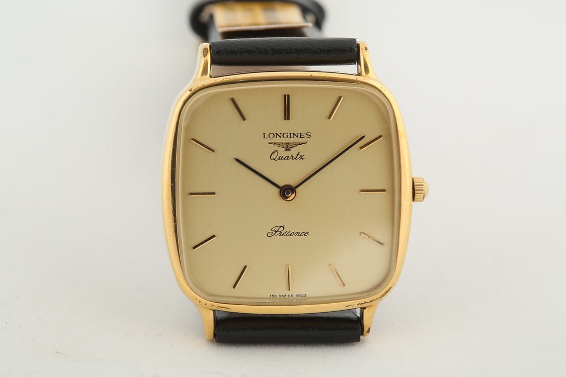 빈티지 론진 프레장스 Longines 골드 다이얼 쿼츠 시계 L150.4 상품이미지1