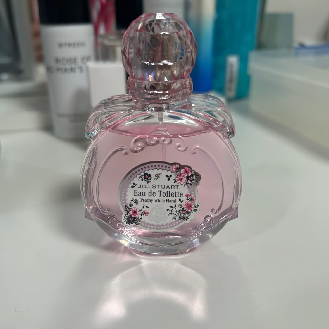 질스튜어트 향수  [홀리데이] 피치 화이트 플로럴 오 드 뚜왈렛 50ml 상품이미지1