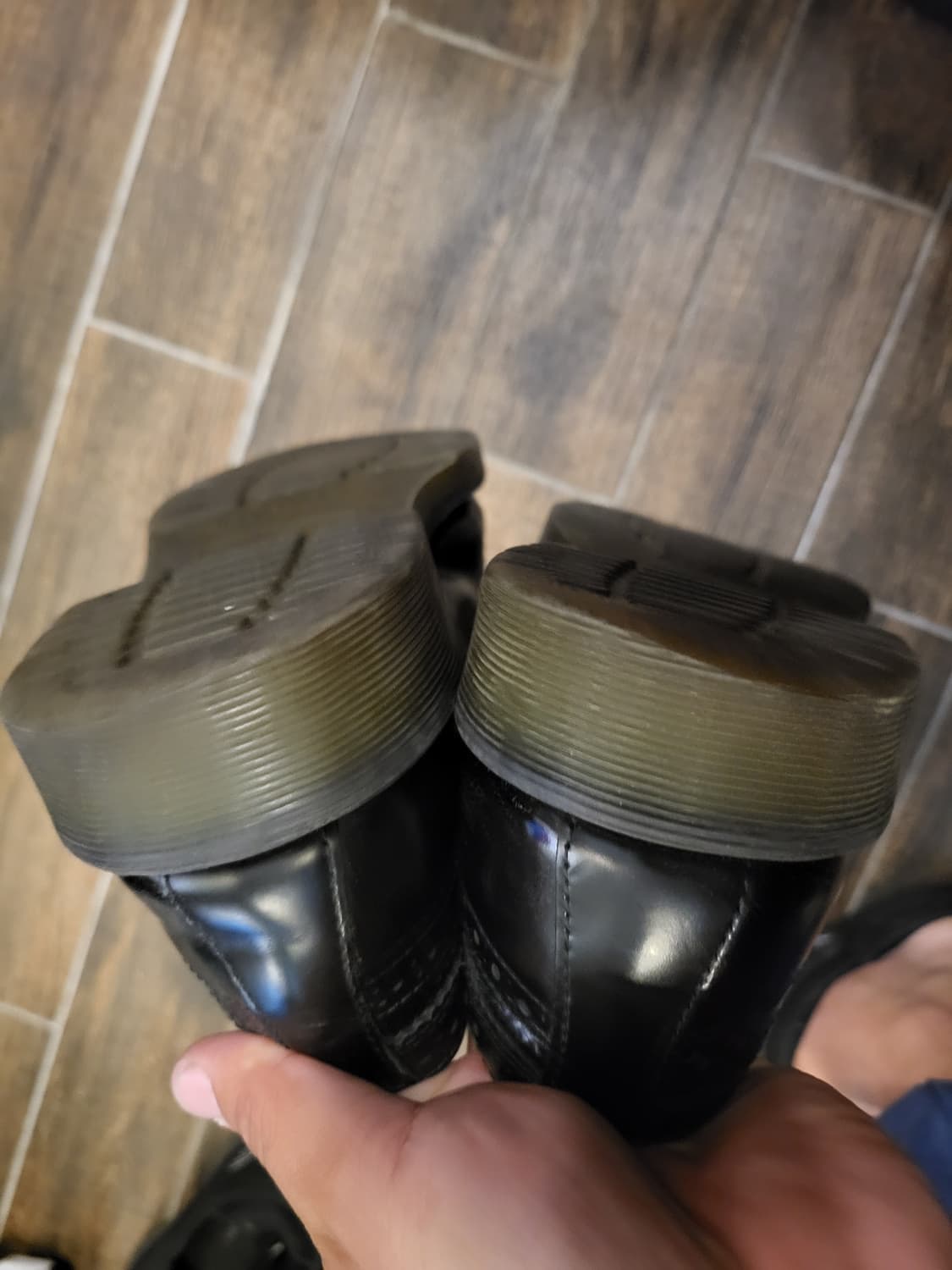 닥터마틴 블랙 윙팁 슈즈 uk9 상품이미지4