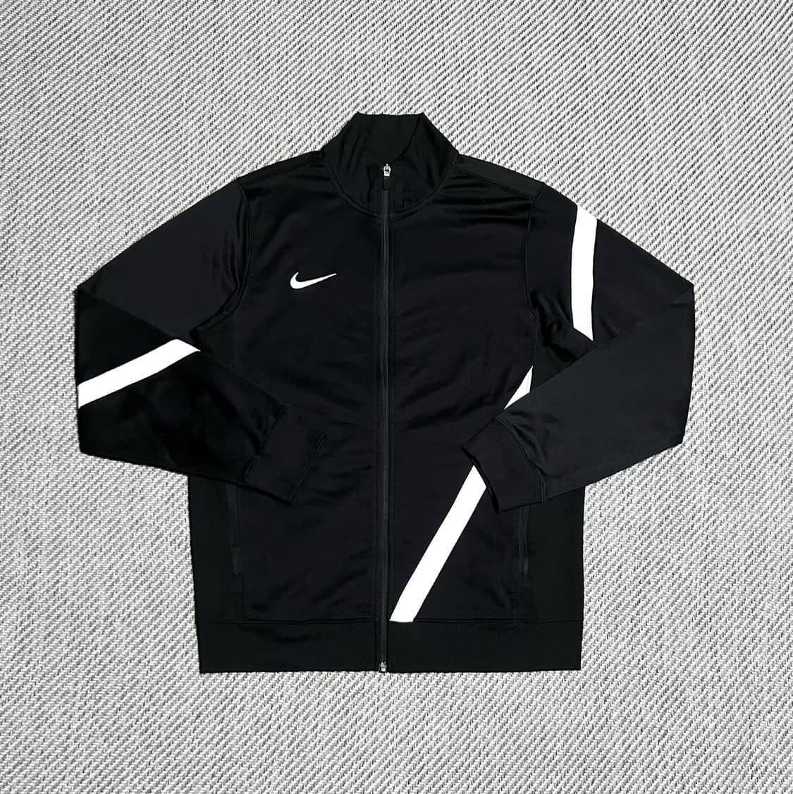 [L] Nike 나이키 검/흰 스우시 져지 상품이미지1