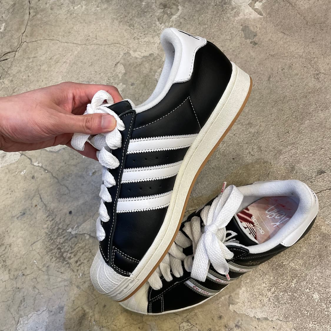  아디다스 x KoRn 슈퍼스타 상품이미지5