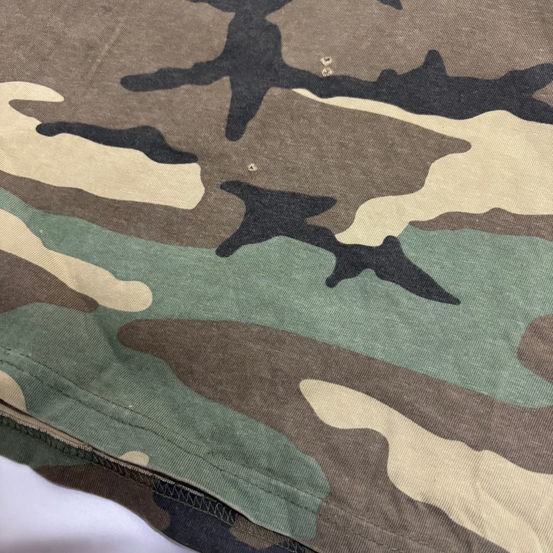 슈프림 카모플라쥬 티셔츠 L사이즈 상품이미지3
