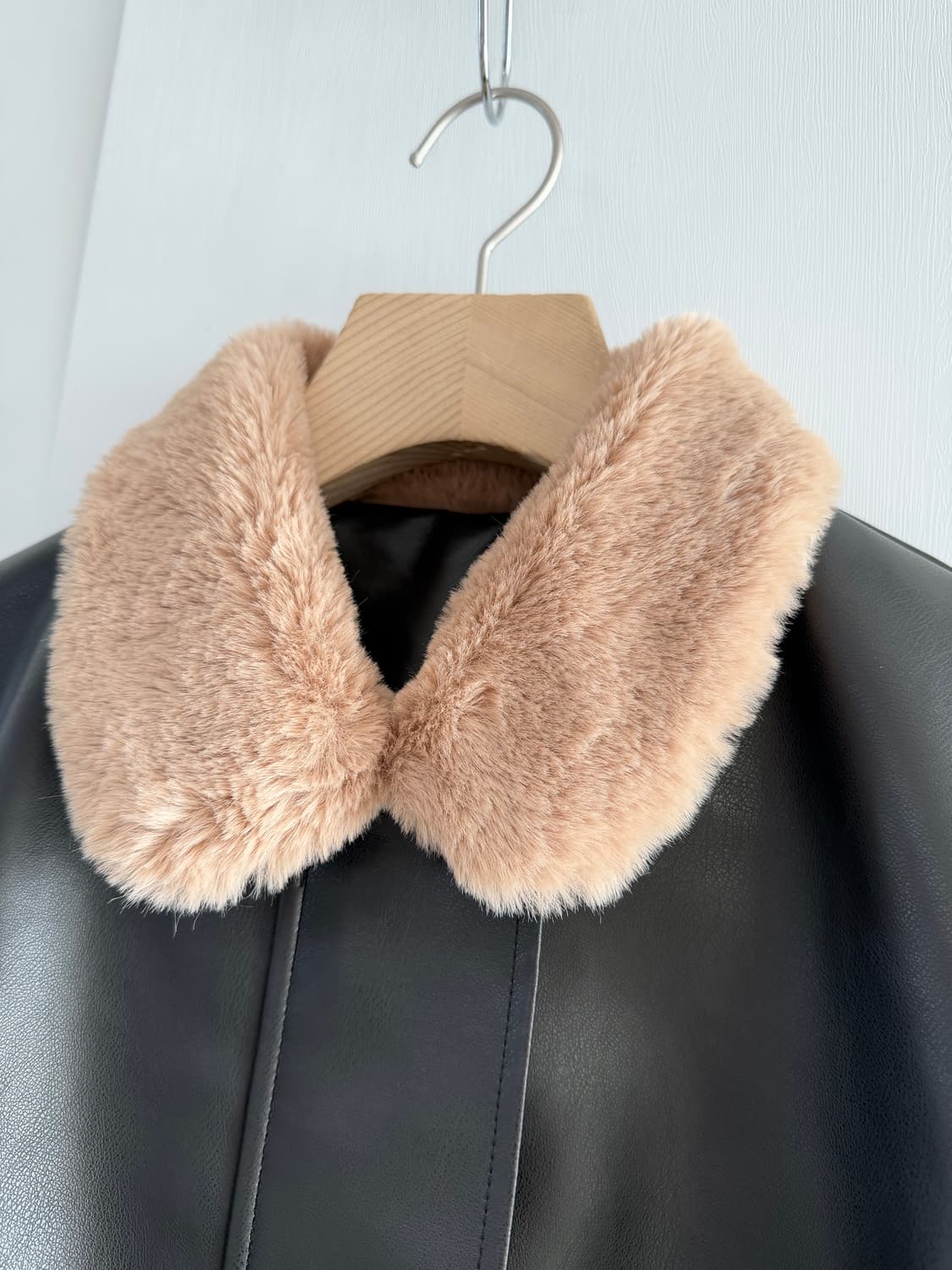 새상품 DAZY 데이지 인조가죽 퍼 자켓 상품이미지4