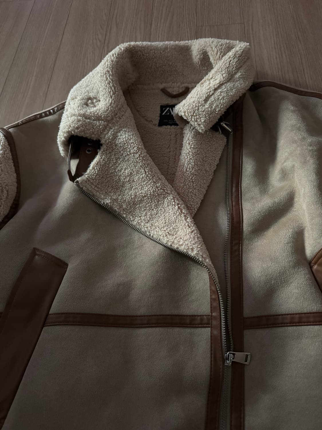 자라 무스탕 L  상품이미지3