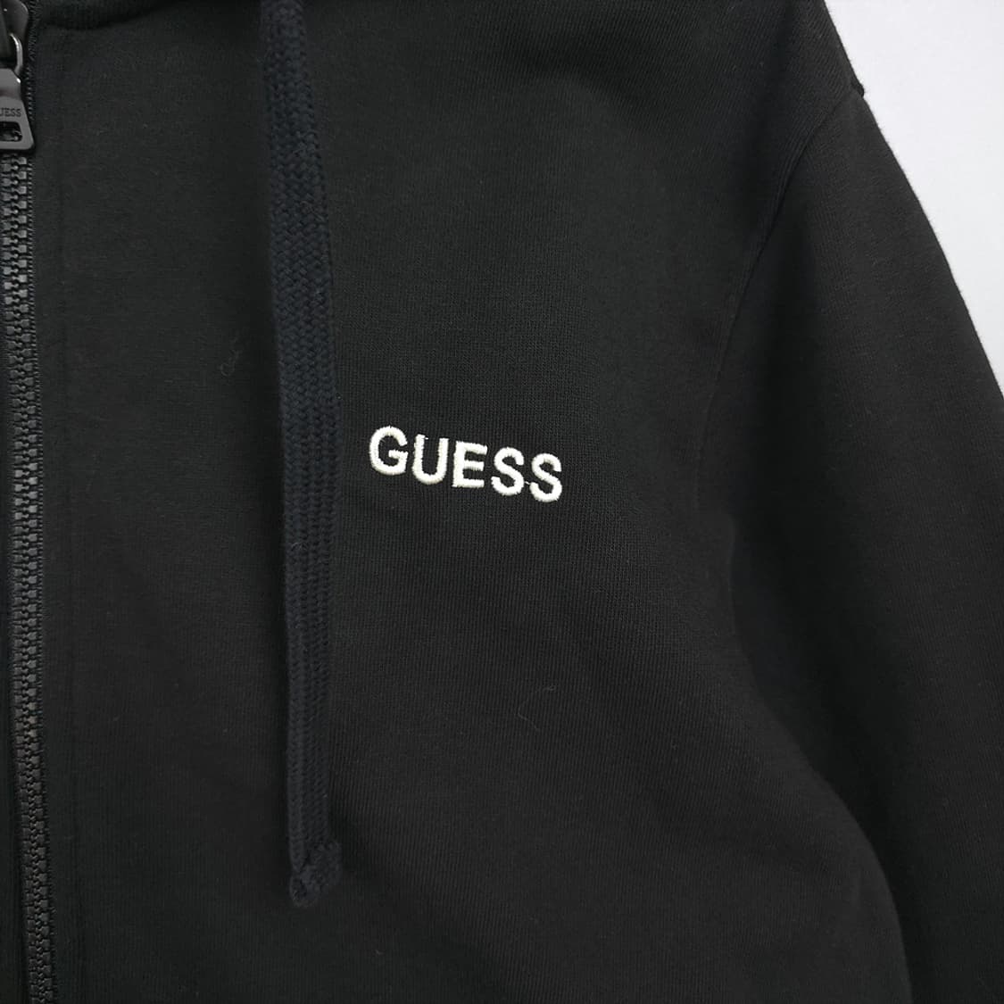 남성용 게스 GUESS 로고 자수 블랙 후드 집업 L 상품이미지5