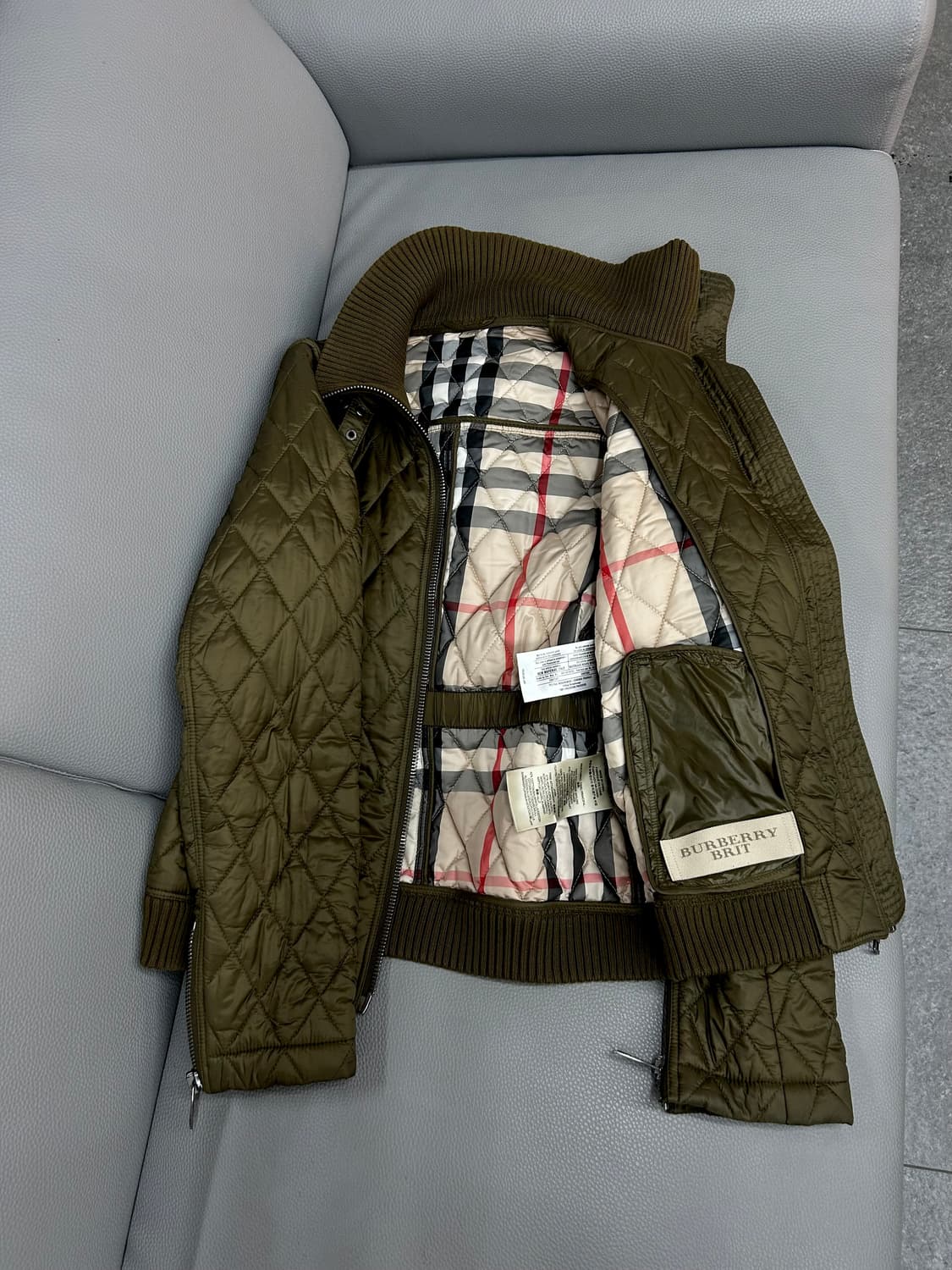 버버리 퀼팅 올리브카키 자켓(S) 상품이미지9