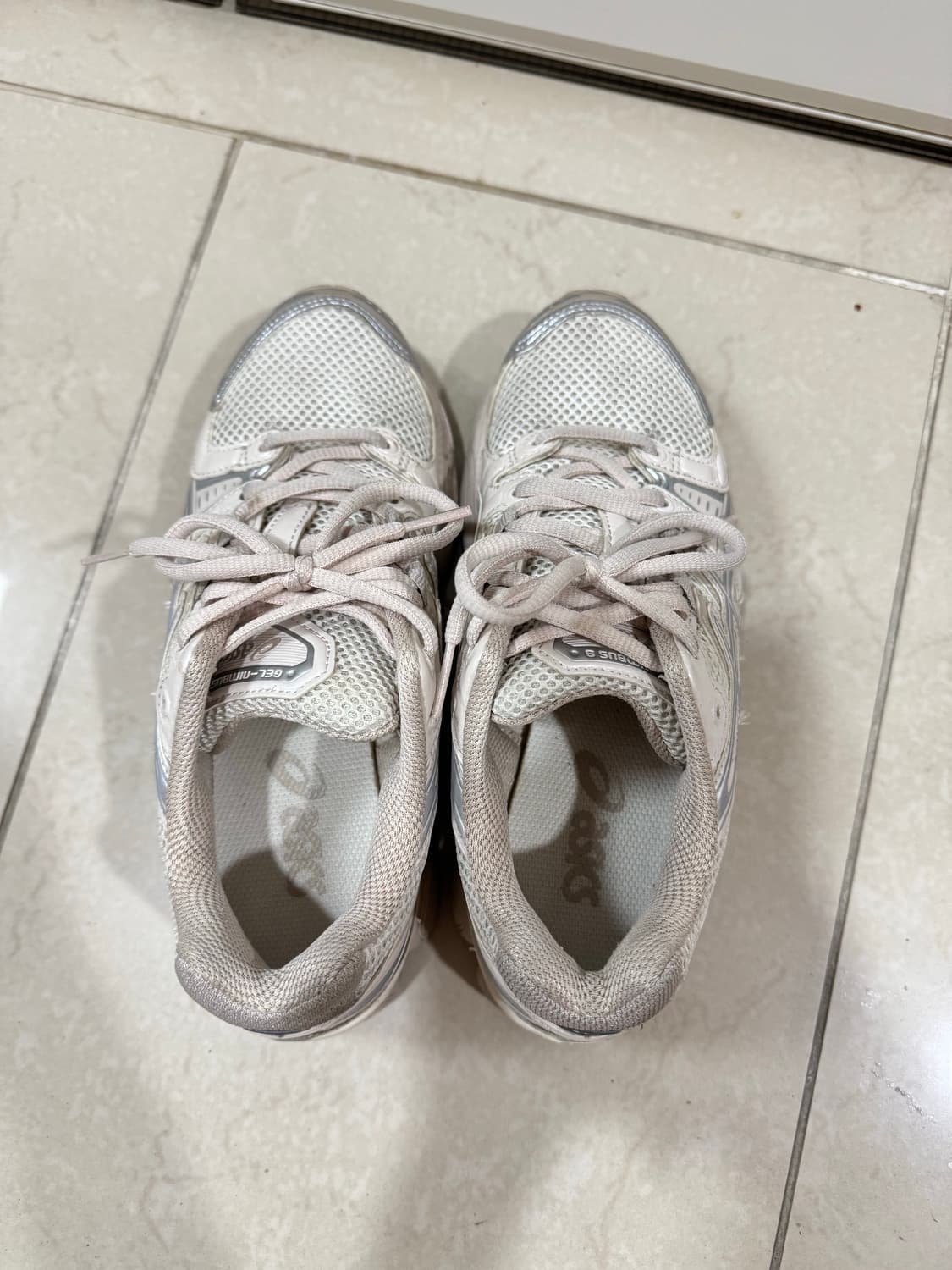 아식스 젤 님버스 9 크림 미네랄 베이지  상품이미지7