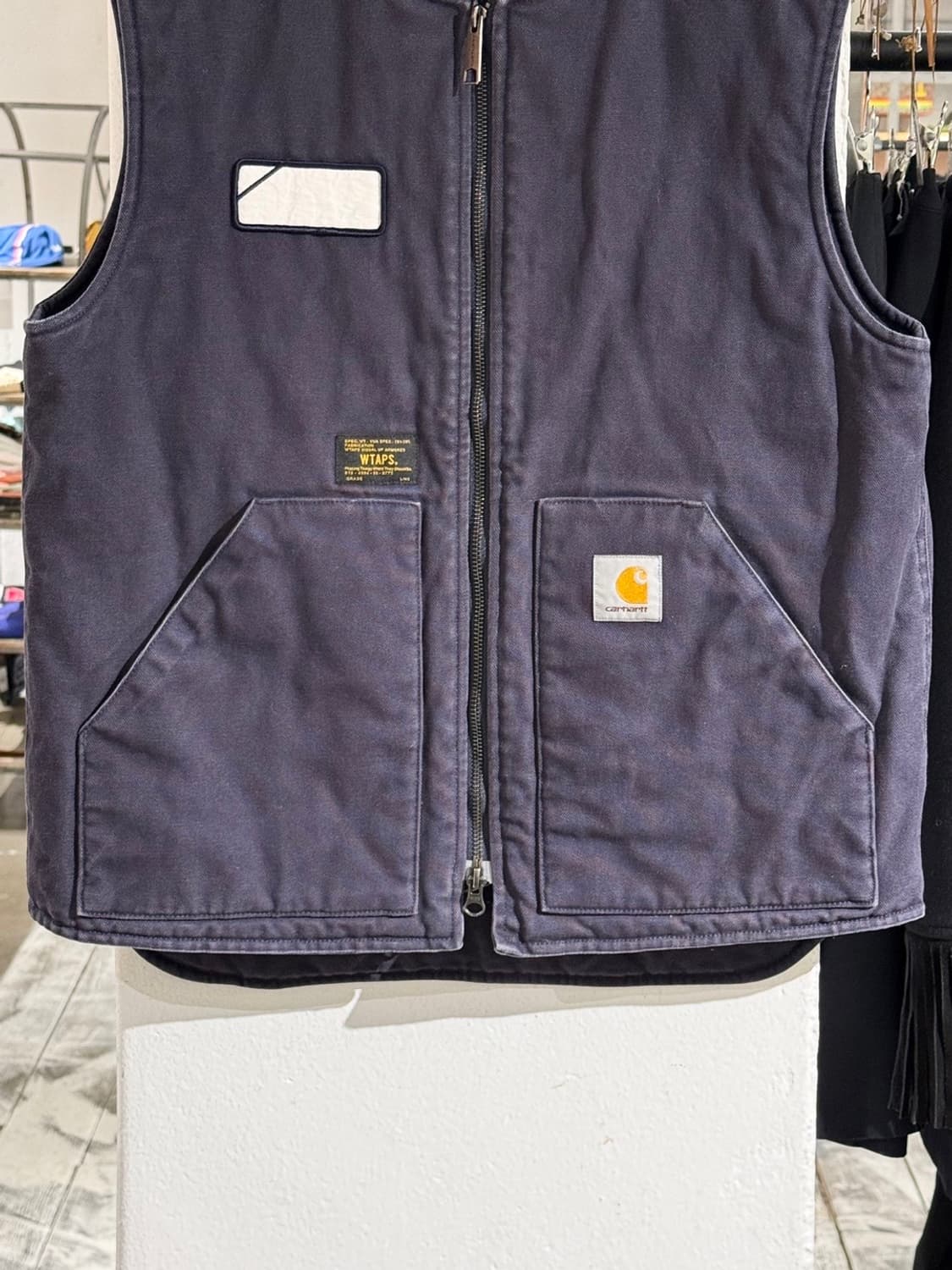 더블탭스 x 칼하트 네이비 워크웨어 베스트 상품이미지5