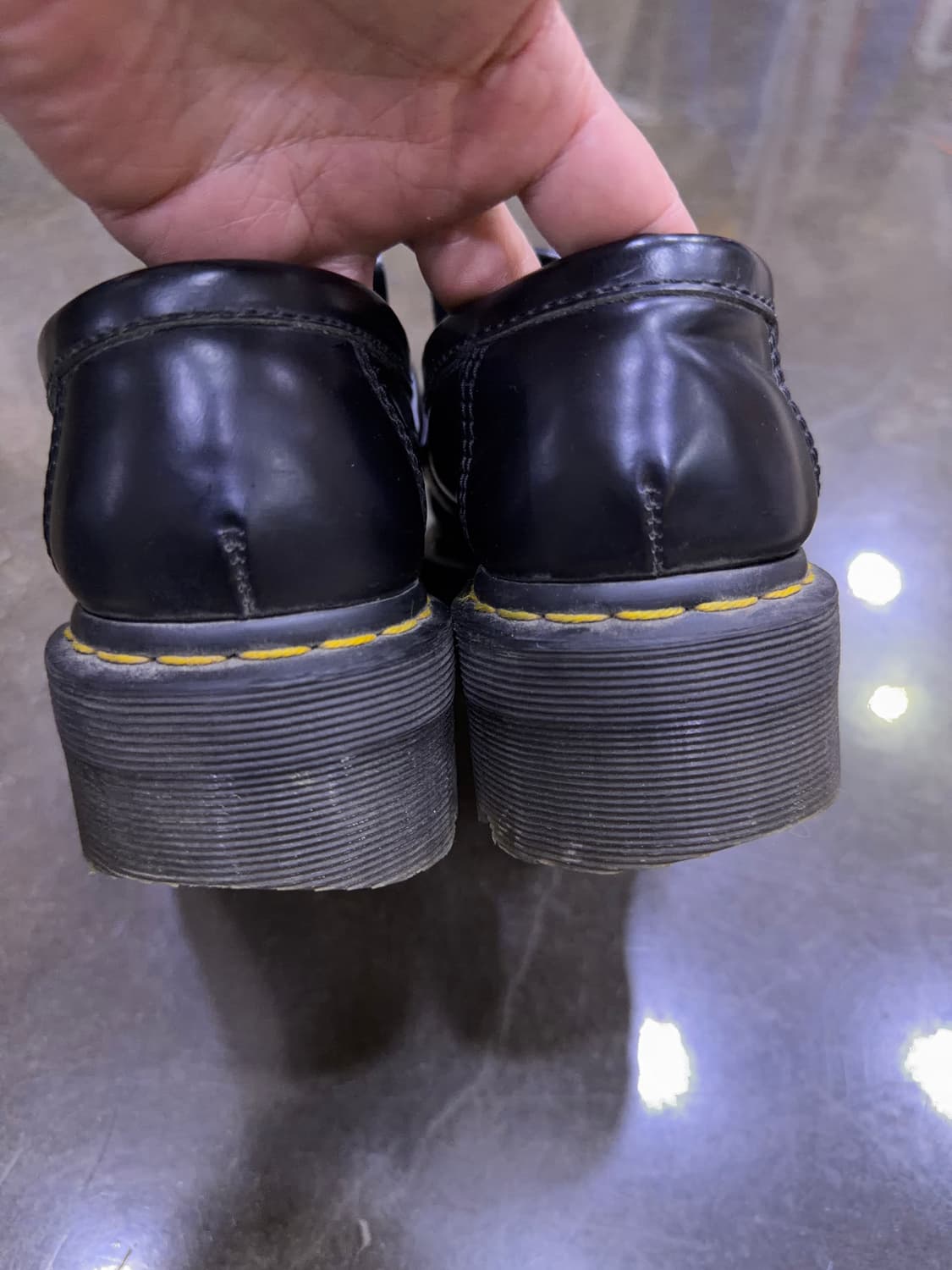 닥터마틴 아드리안 쿼드 태슬 로퍼 블랙 250 상품이미지8