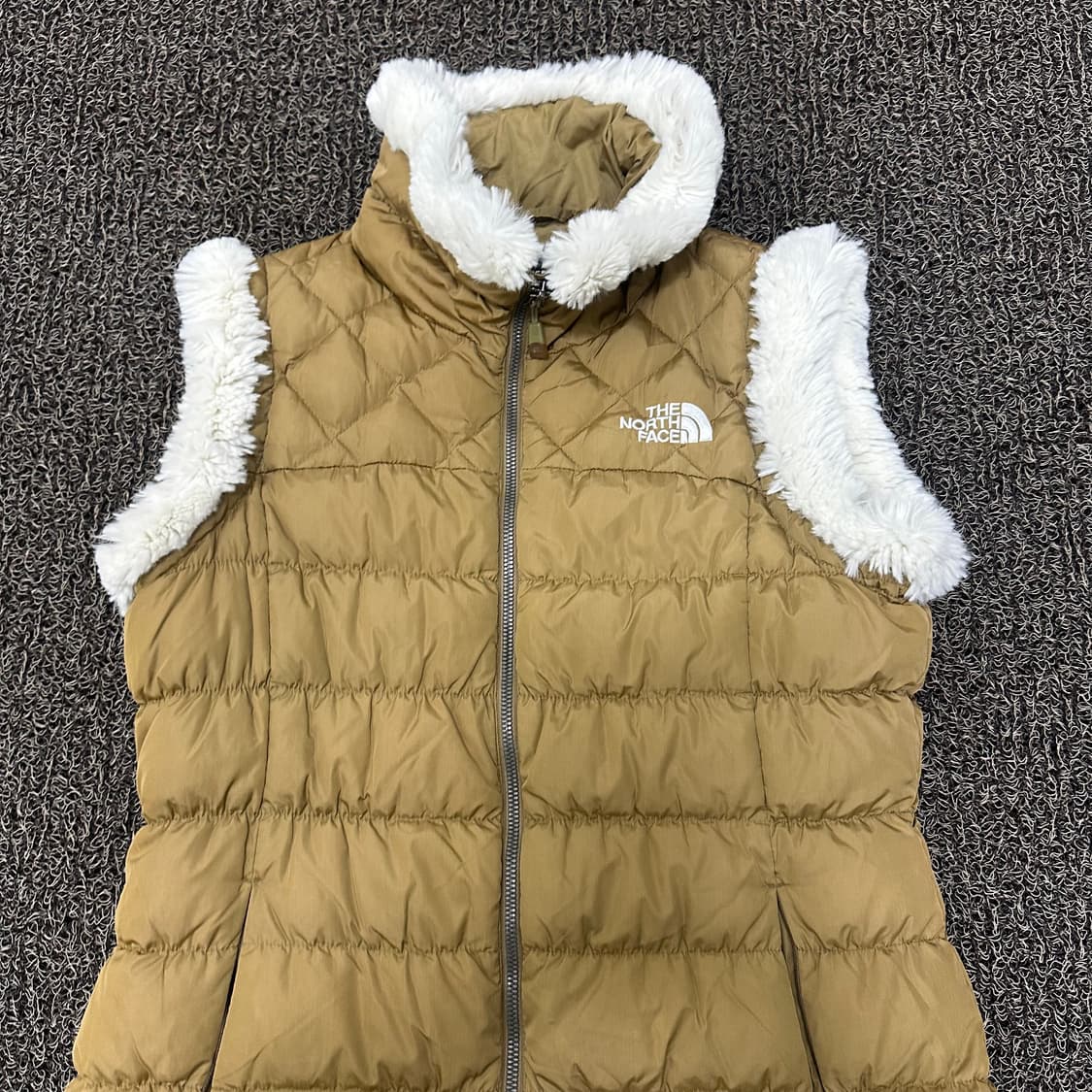 노스페이스 여성 구스다운 패딩 조끼 85(M) 상품이미지2