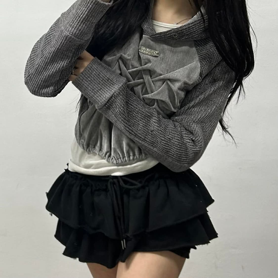 앤더슨벨 벨벳 링클 타이트 크롭 후드티(L) 상품이미지1