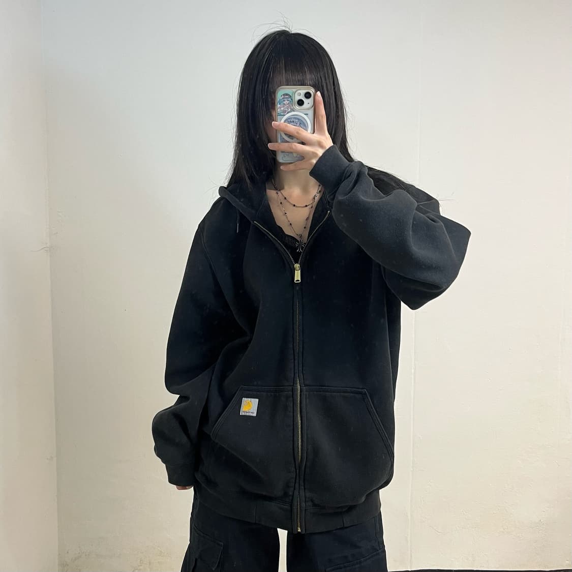 Carhartt black hoodie zip-up 상품이미지1