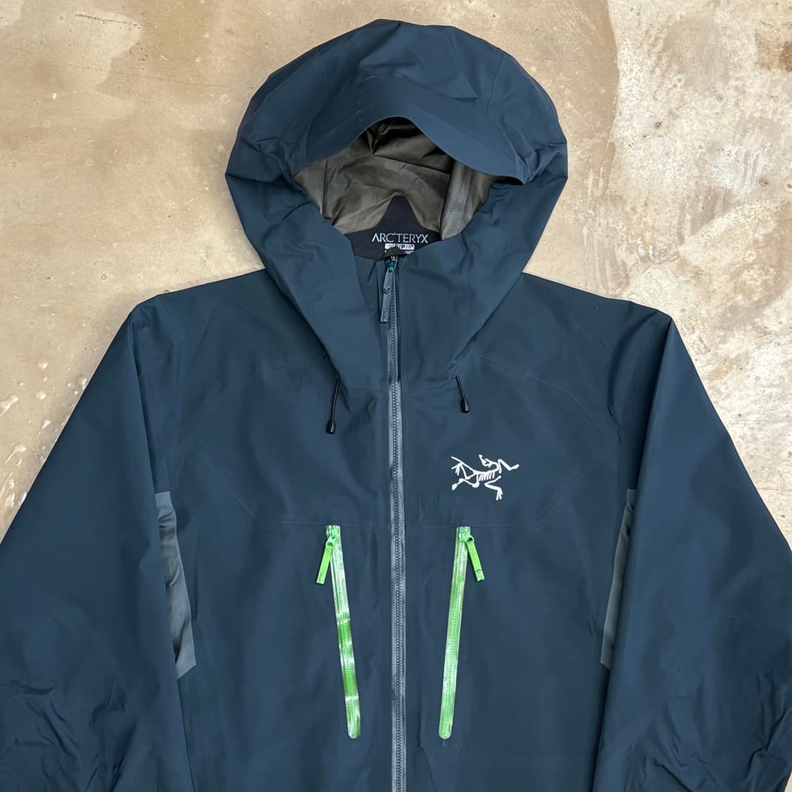S 아크테릭스 고어텍스 알파 SV 자켓 상품이미지1
