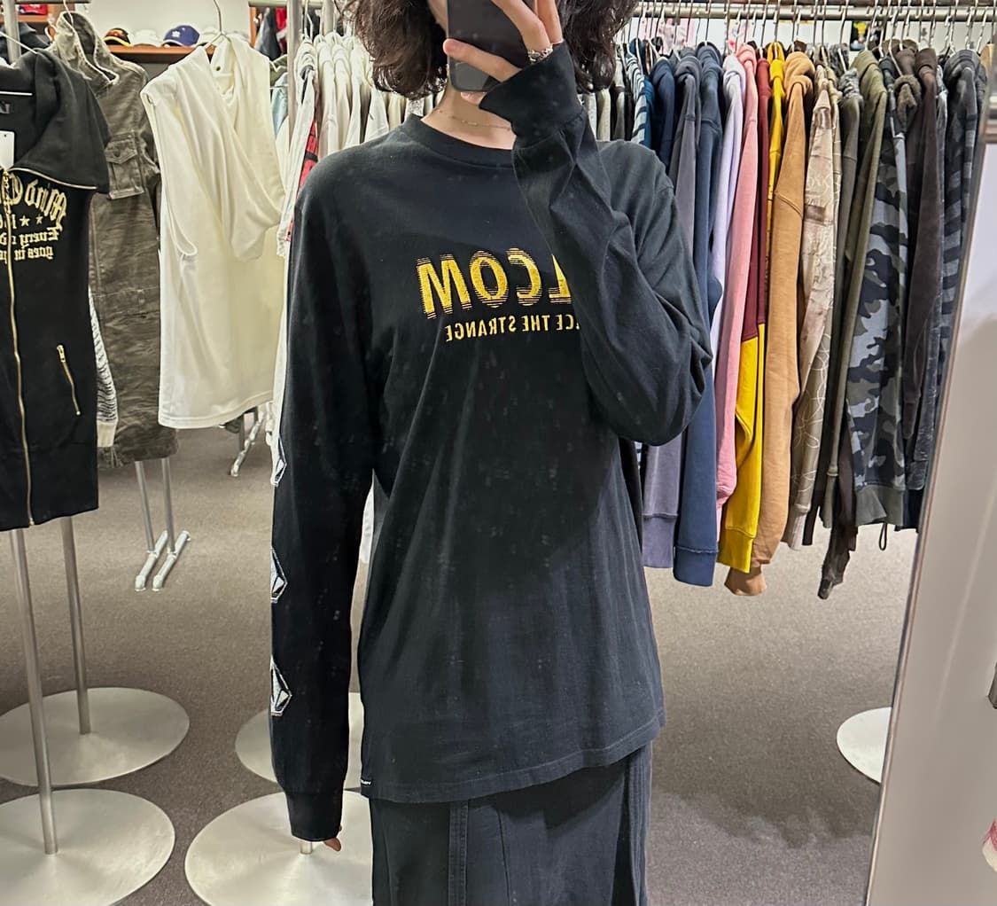 L)Volcom vintage 프린팅 블랙 롱슬리브 상품이미지1