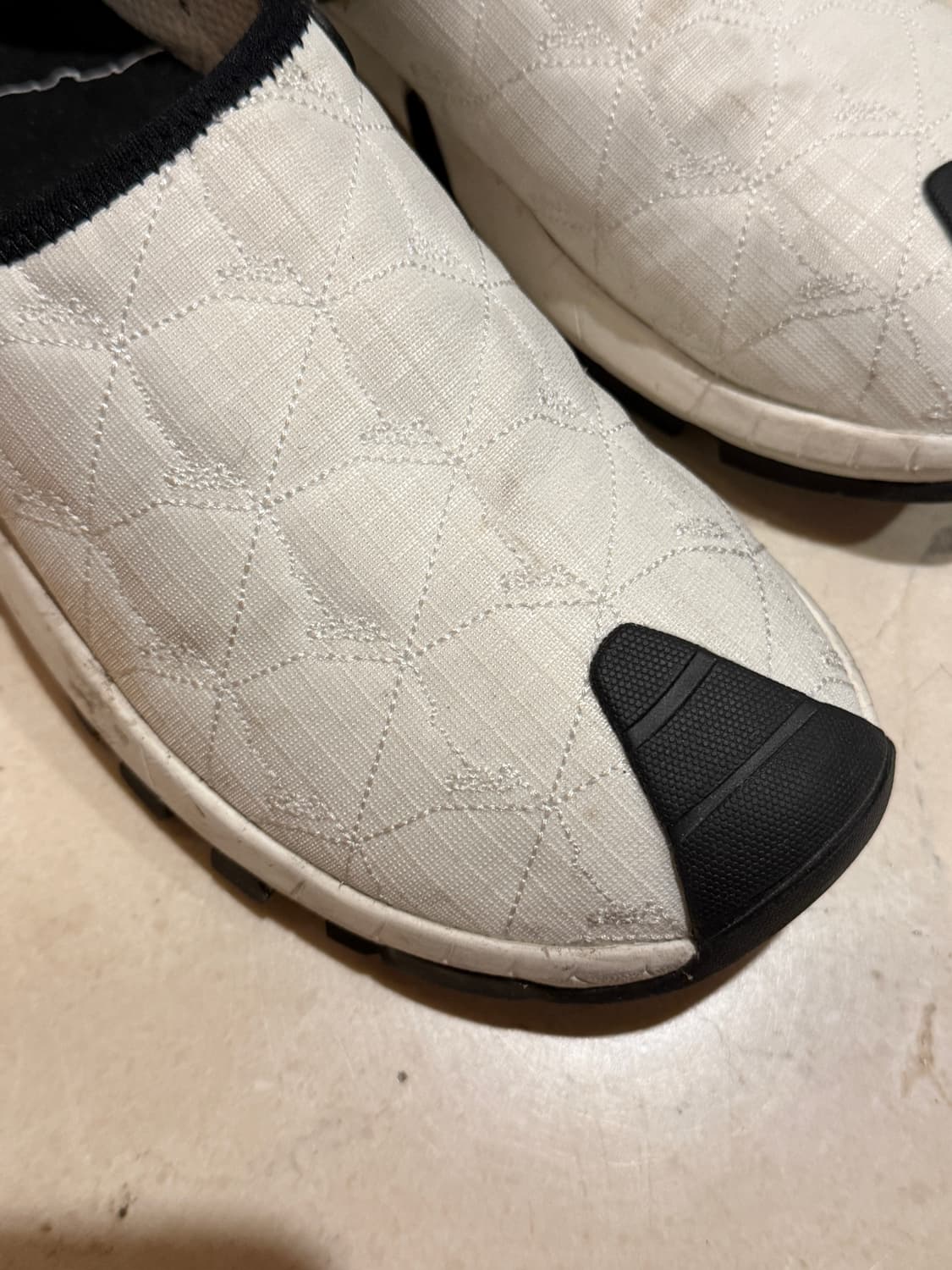 로아하이킹 ROA 퀼팅 슬립온 아이보리 상품이미지2