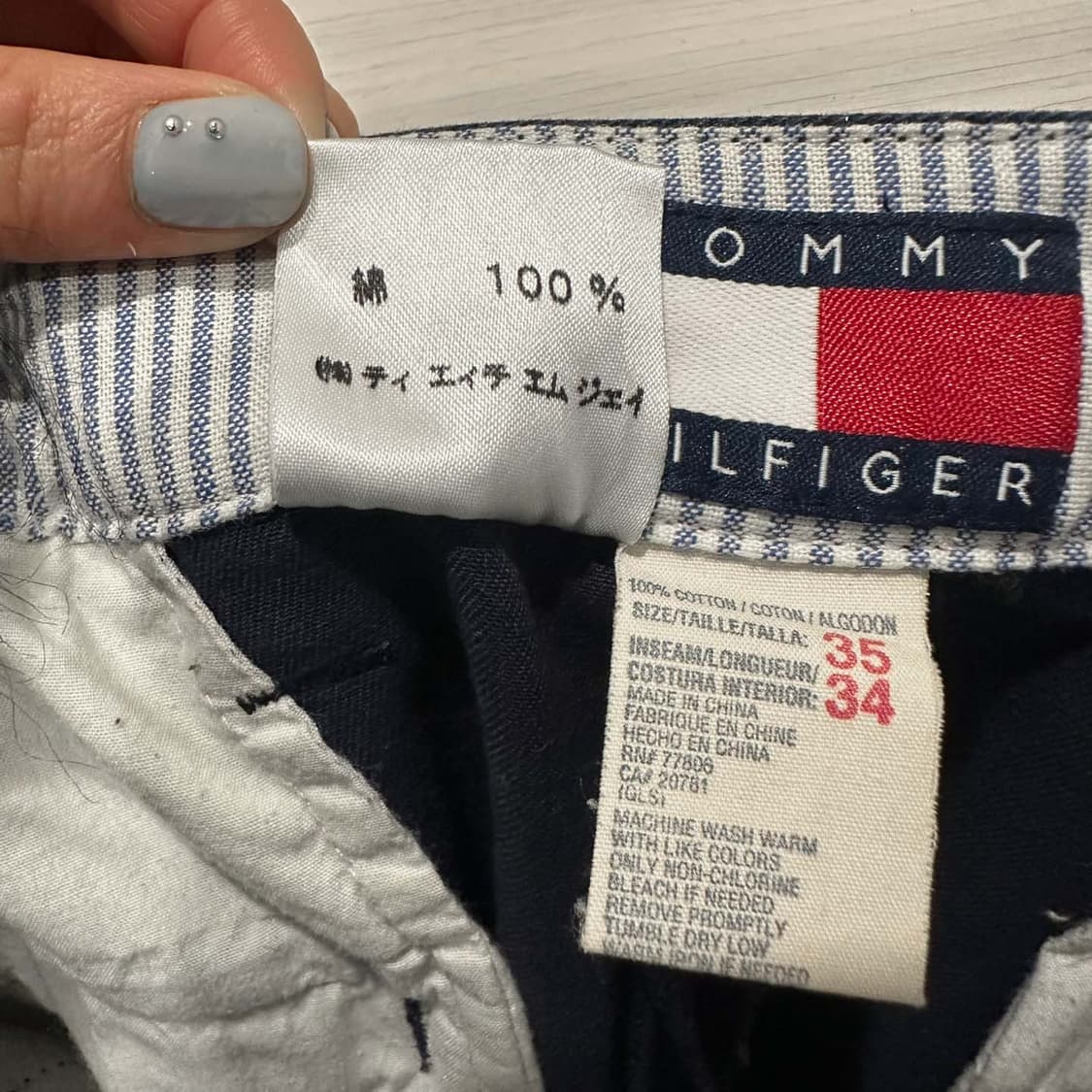 타미힐피거 치노팬츠 핀턱 뒷면 패치 로고 디테일 네이비 상품이미지6