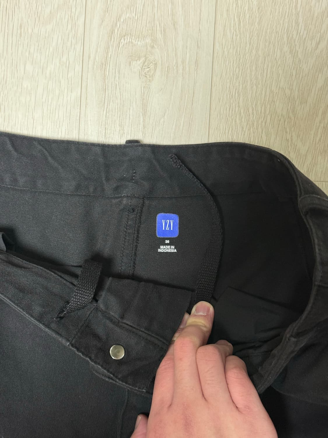 [36] 이지 갭 발렌 사틴카고 블랙 상품이미지4