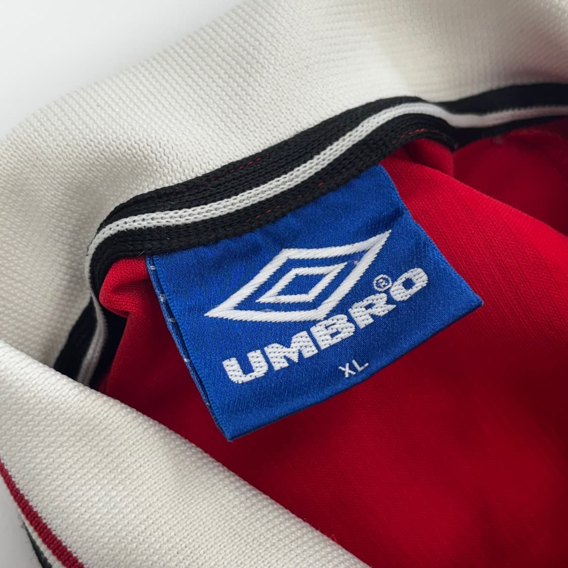 엄브로 98 00 맨유 맨체스터 유나이티드 홈 베컴 트레블 유니폼  상품이미지10