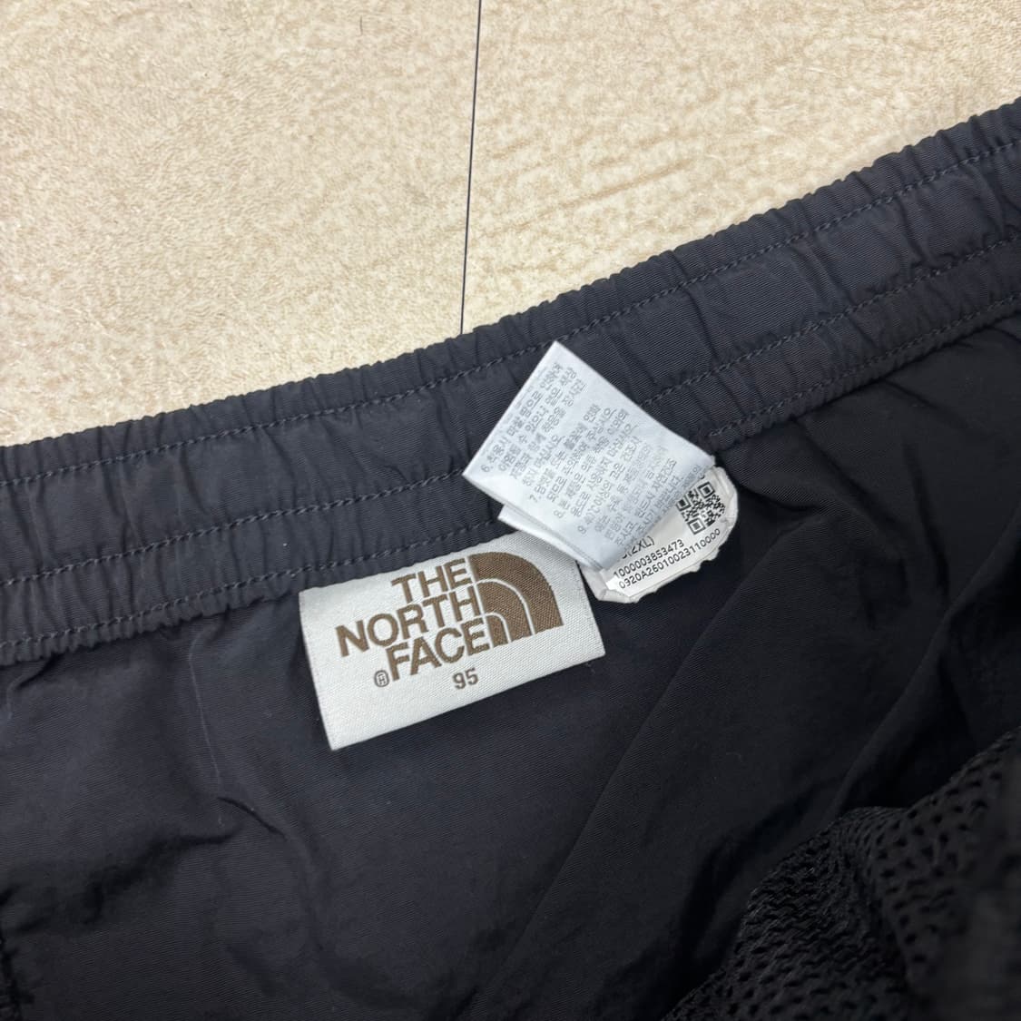 노스페이스 나일론 스몰로고 블랙 반바지 상품이미지3