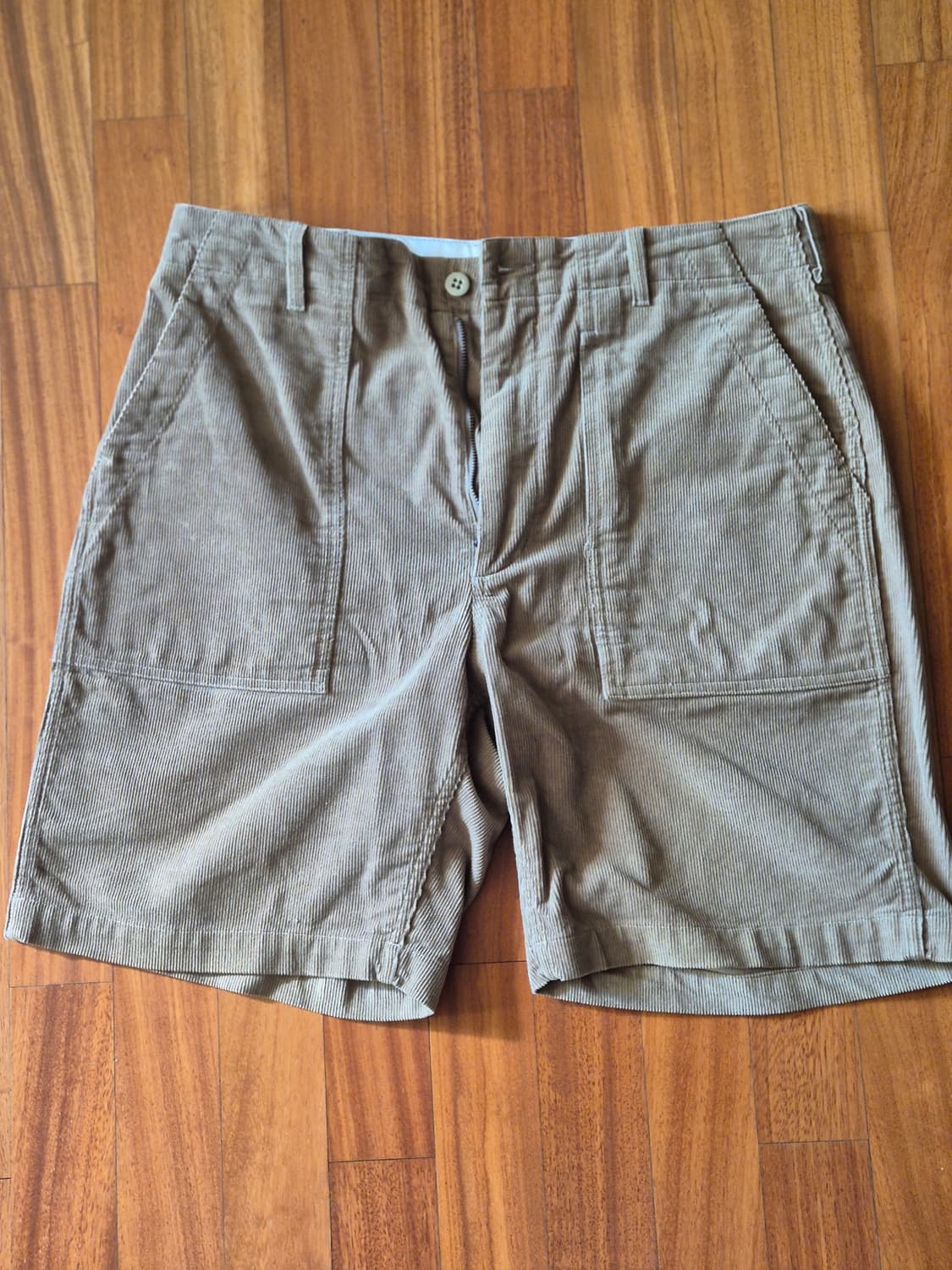 엔지니어드가먼츠 코듀로이 퍼티그 반바지 상품이미지1