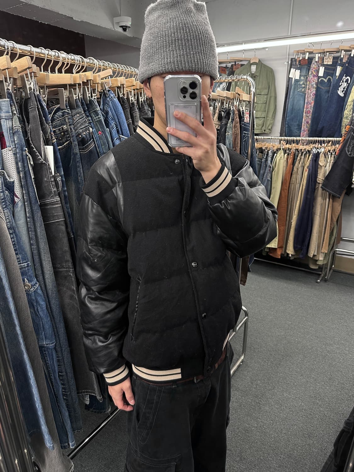 L) 마뗑킴 후면 자수 레더 바시티 다운 자켓 상품이미지1