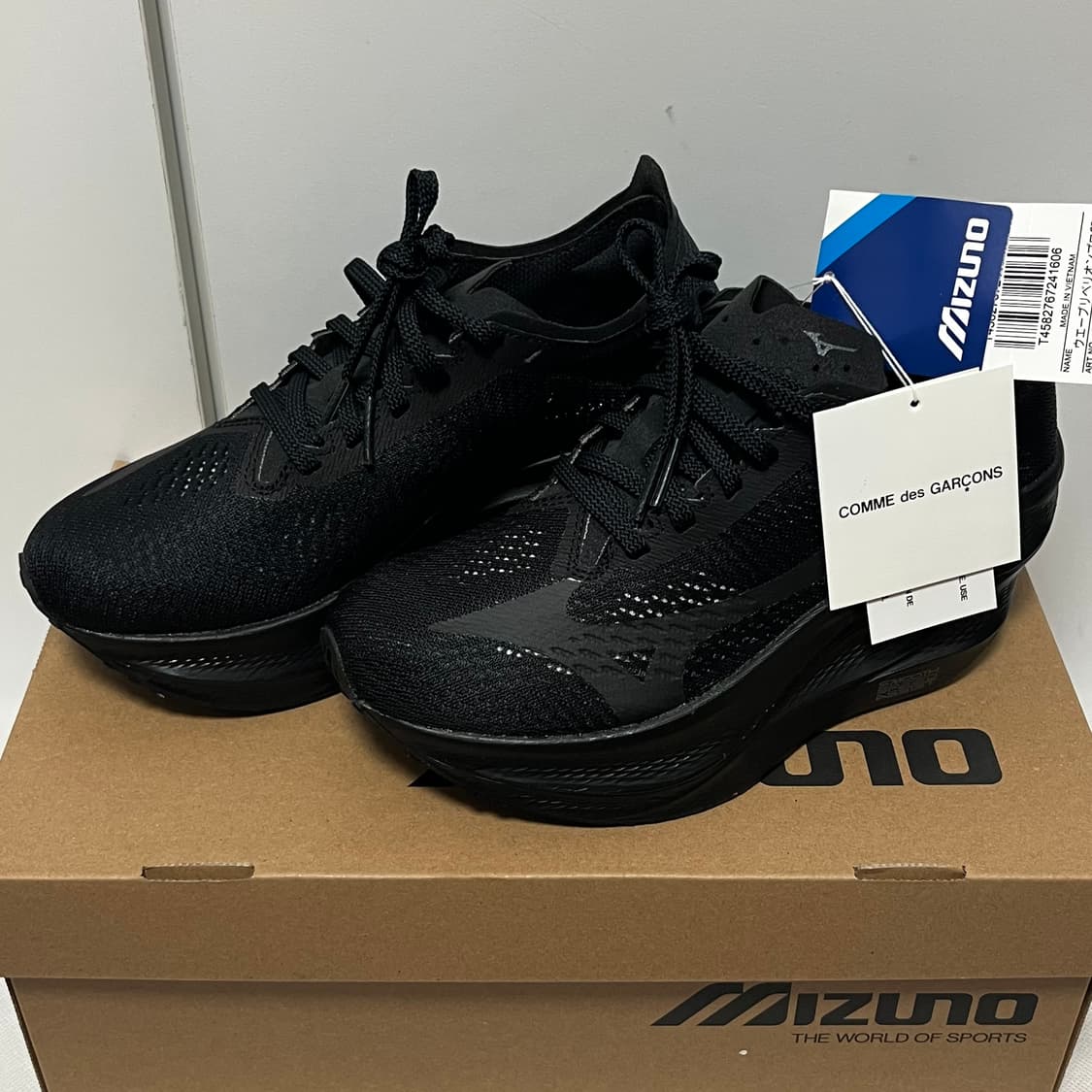 [36.5,37]꼼데가르송x미즈노 25fw 웨이브 스니커즈/블랙 상품이미지3