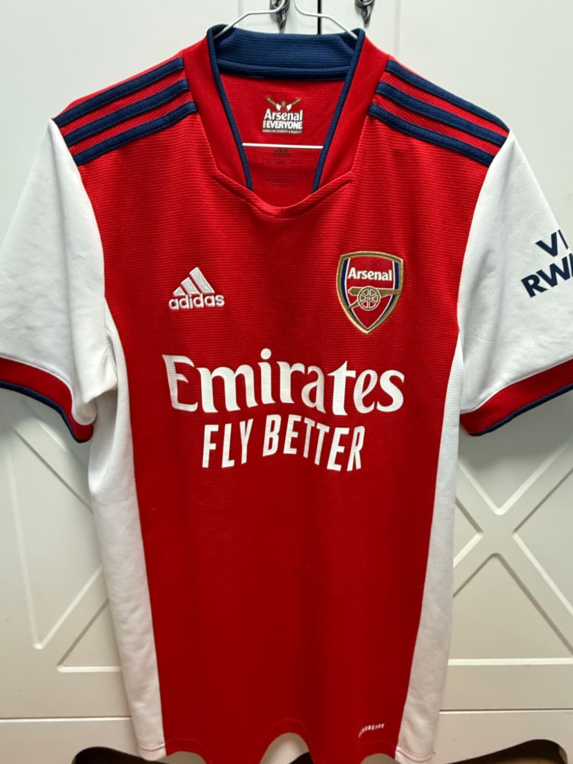 21/22 아스날 유니폼 상품이미지1