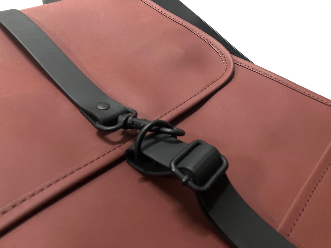 레인스 방수 미니멀 백팩 마룬 컬러 상품이미지5