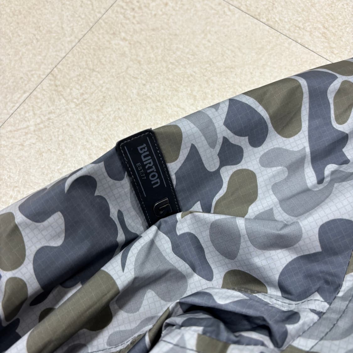 버튼 카모 스타디움 자켓 상품이미지3