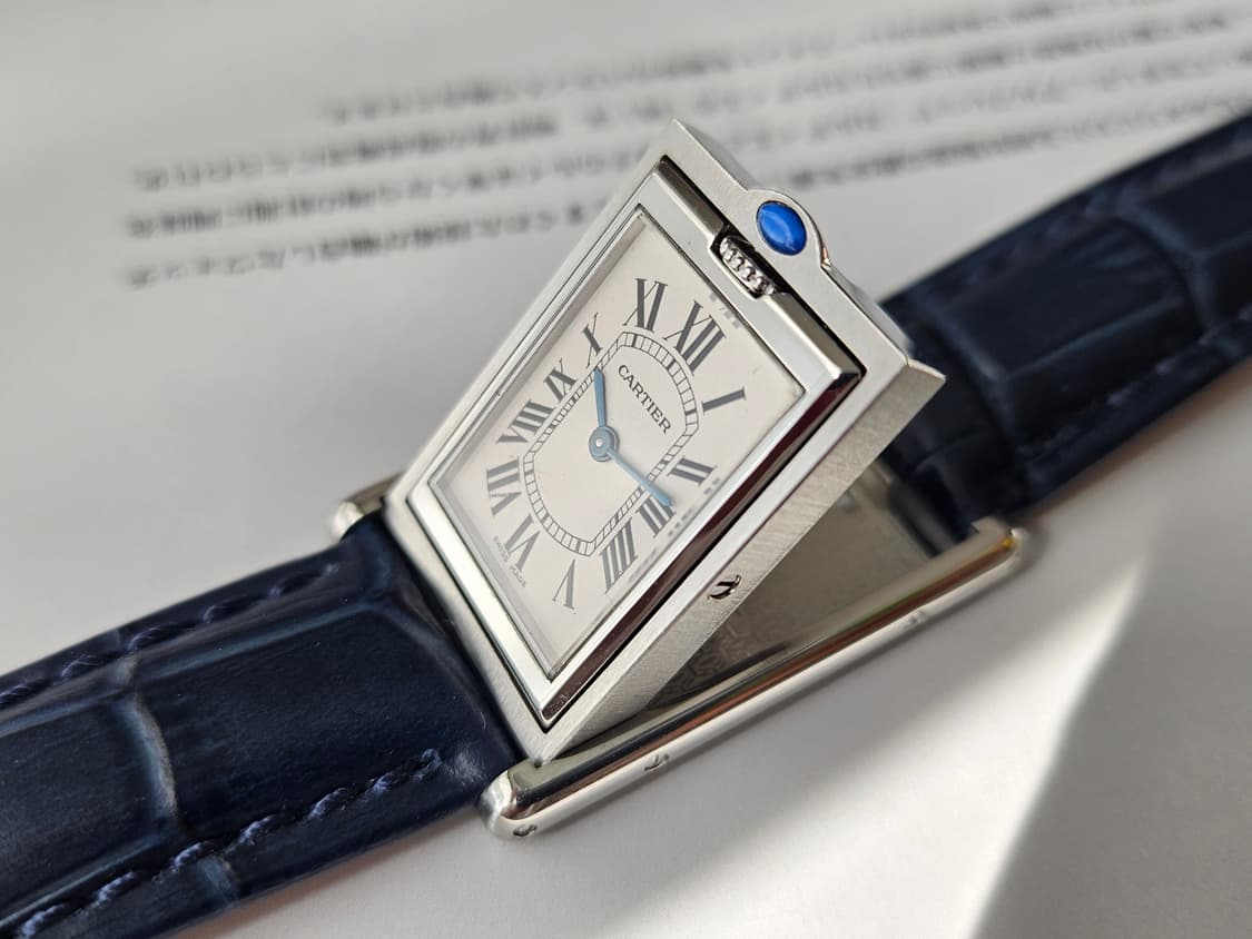 까르띠에 탱크 바스큘란트 스틸 미디움 상품이미지1