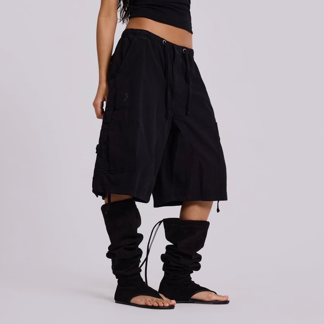 jadedlondon 제이디드런던 파라슈트 카고 쇼츠 블랙 상품이미지2