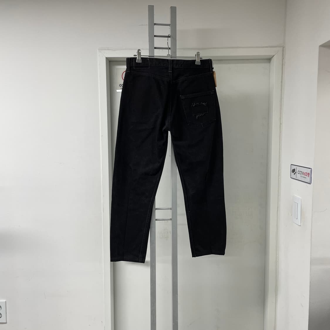 TRANSFERENCE 흑청 데님 팬츠 -(W) 상품이미지5