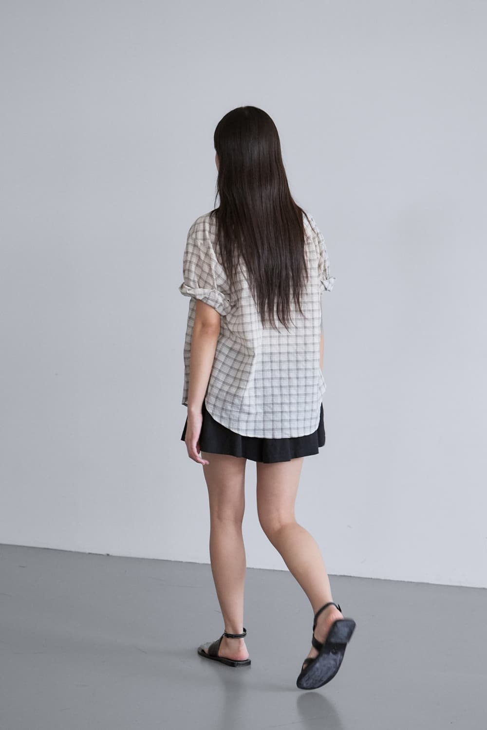샵마그넷 펄스 린넨 숏 팬츠 블랙 상품이미지4