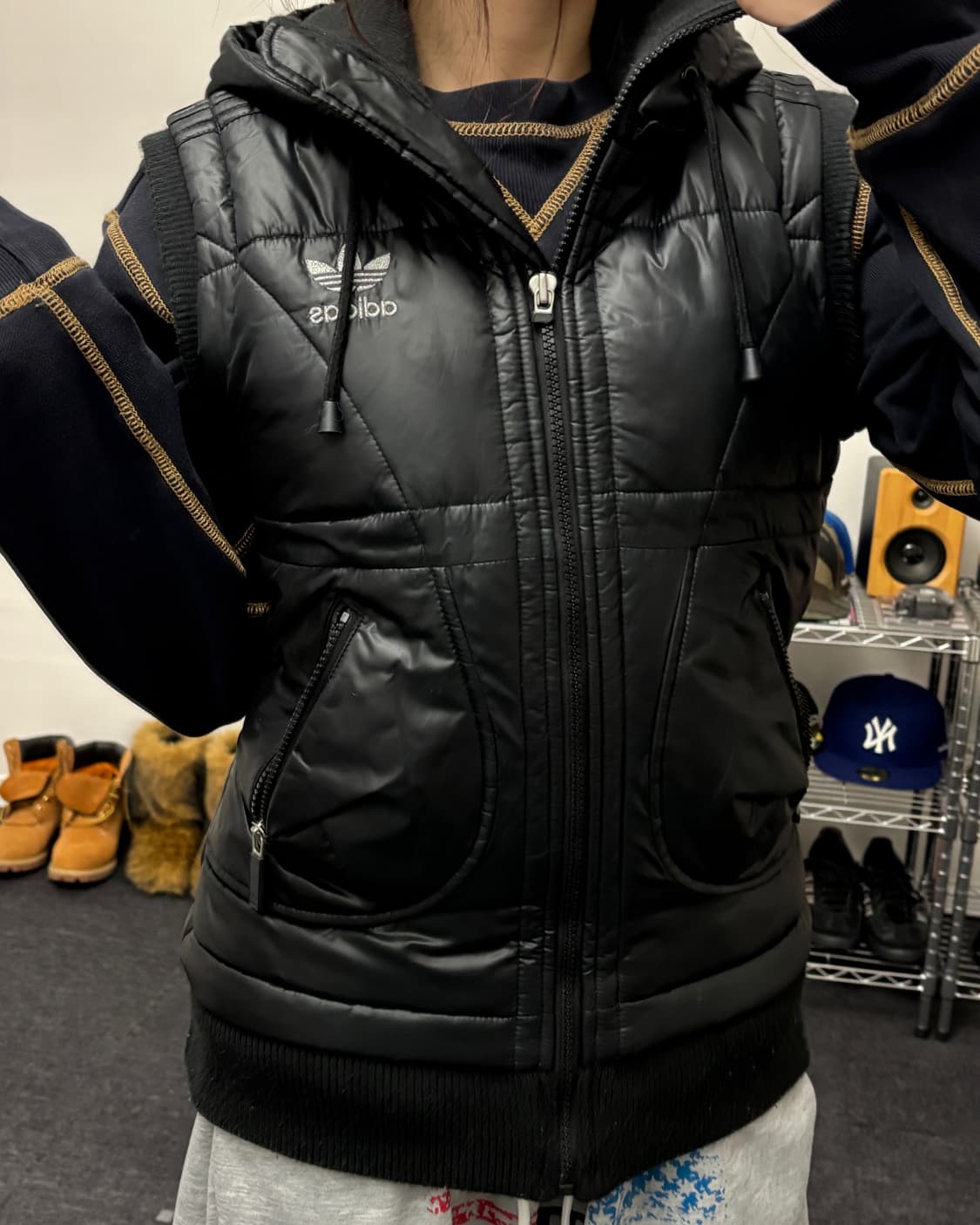 아디다스 00s 글로시 패딩 베스트 상품이미지2