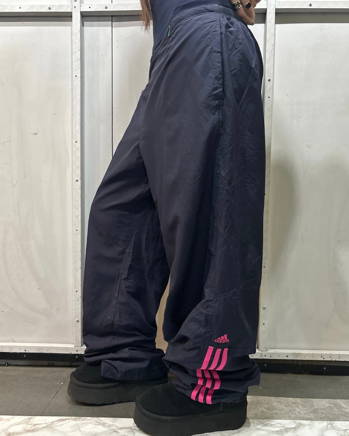 90s ADIDAS 네이비 & 핑크 나일론 트랙밴츠 상품이미지1