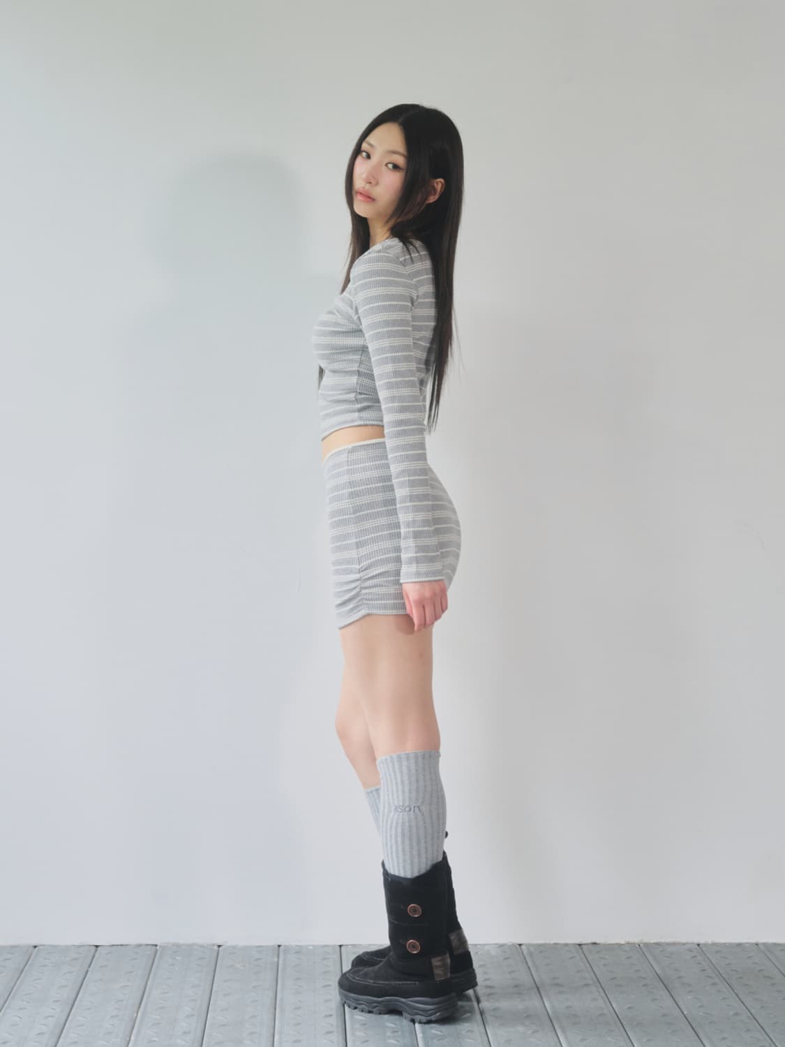 BUMBLE STRIPE SHIRRING TEE / GRAY 상품이미지6