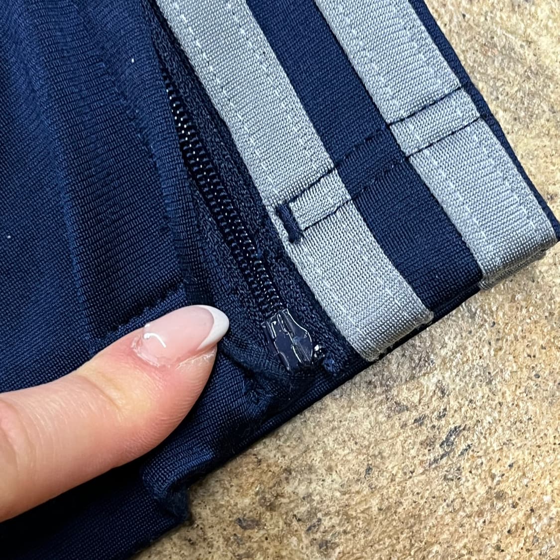 [정품/105] 아디다스 네이비 삼선 트레이닝 바지 상품이미지8