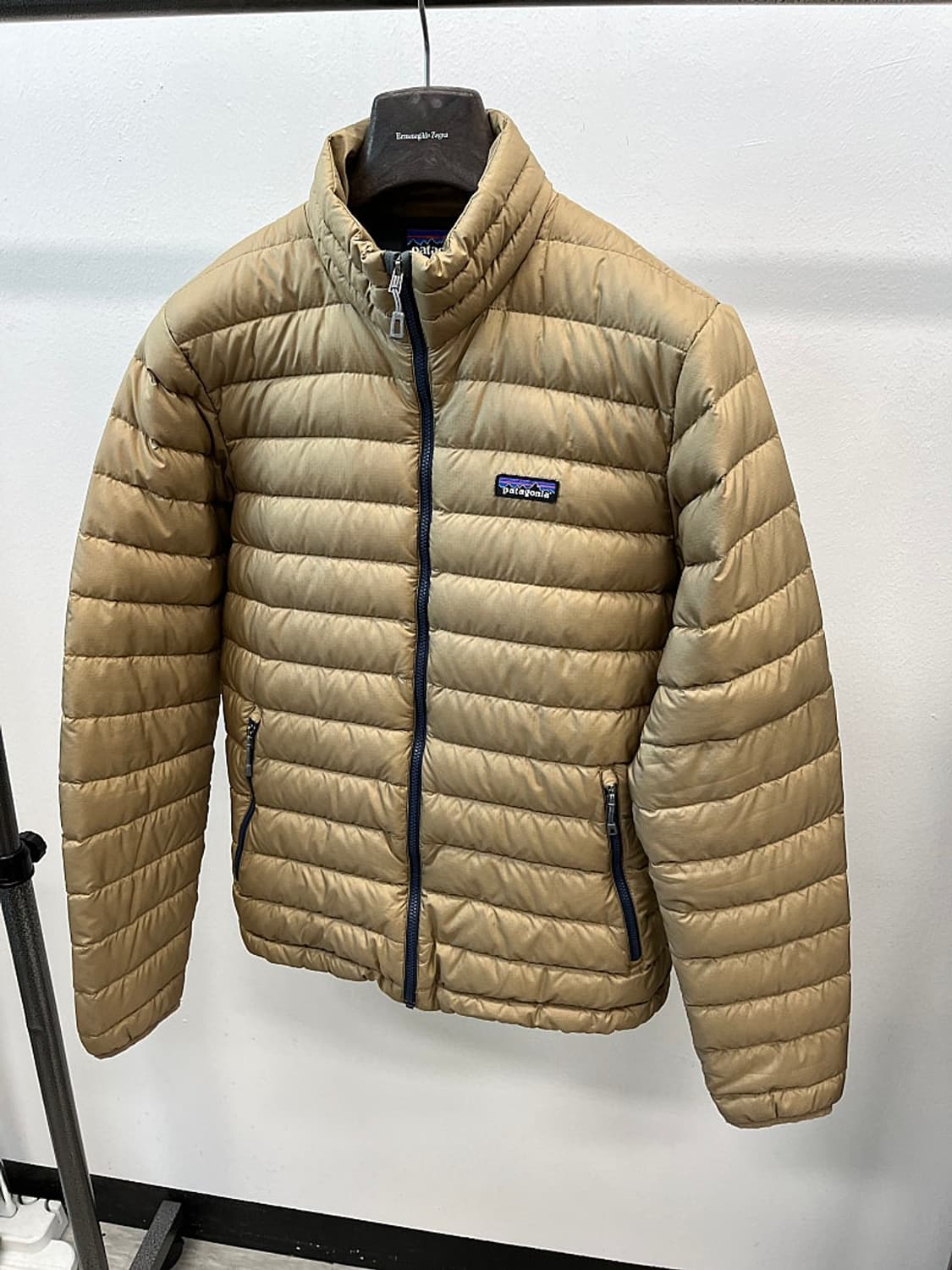 100) 파타고니아 경량 다운패딩  상품이미지1