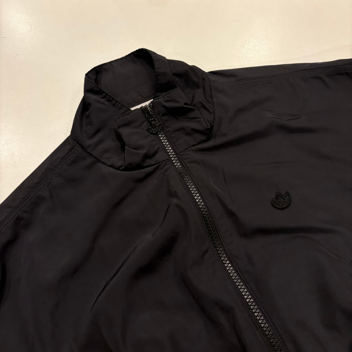 [S] 아디다스 우먼 블랙 크롭 윈드브레이커 바람막이 B943 상품이미지3