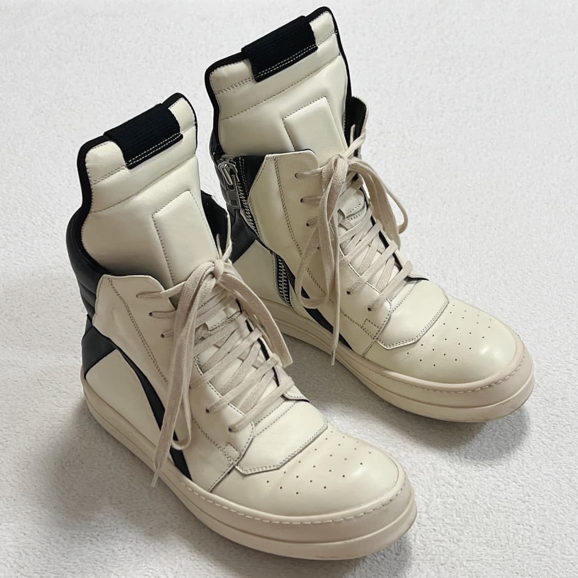 릭오웬스 15FW 지오바스켓 모노크롬 LPO 밀크 블랙 상품이미지1