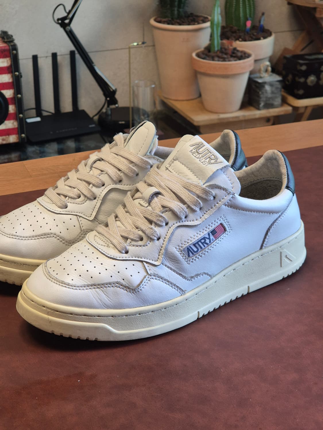 260-265 (41) 오트리 메달리스트 로우  상품이미지4