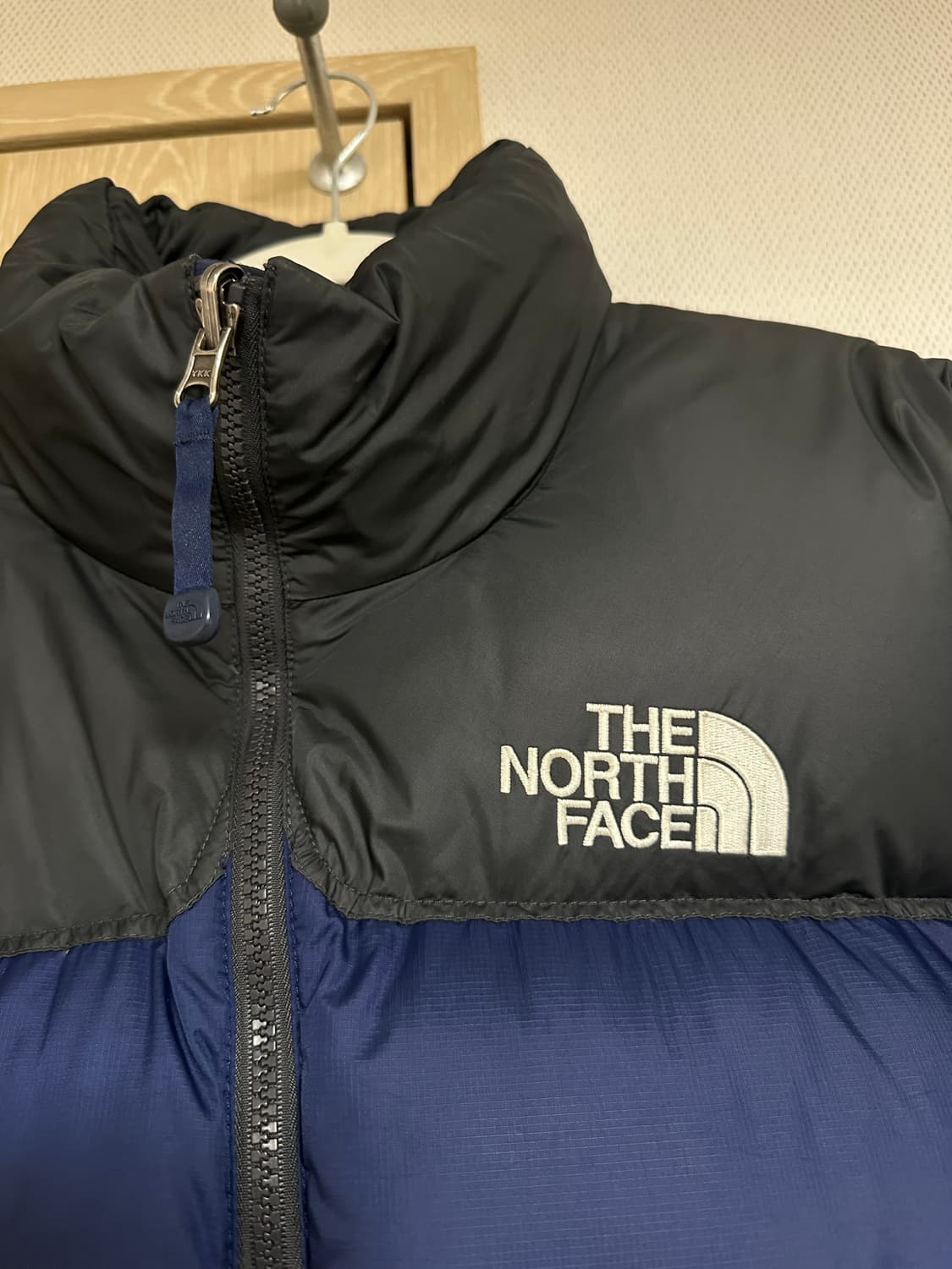 [해외발매] 노스페이스 눕시 700 무광 네이비 패딩 상품이미지2