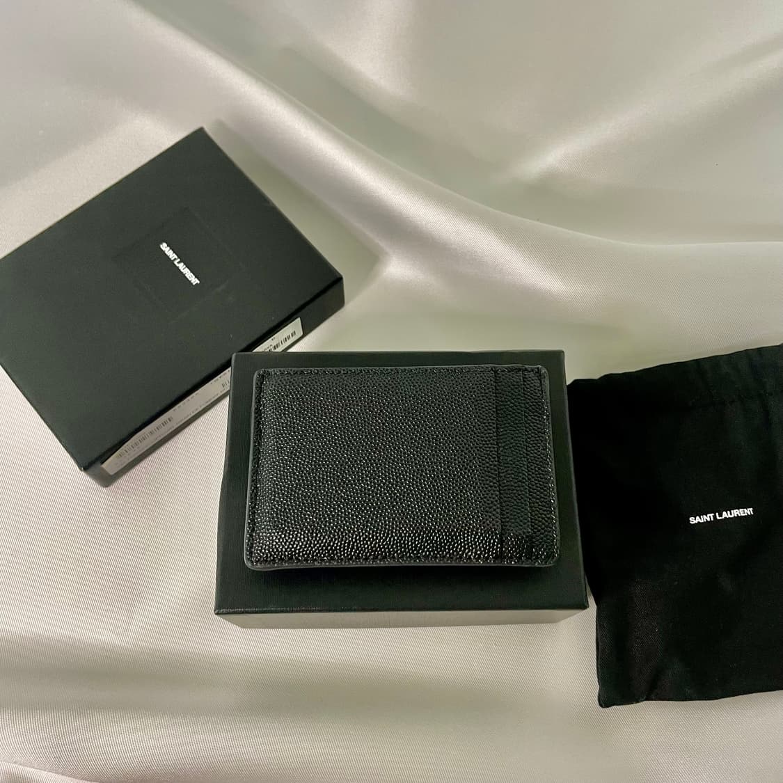 생로랑 업다운 카드지갑 풀박스 블랙 금장 A+급 풀박 상품이미지3