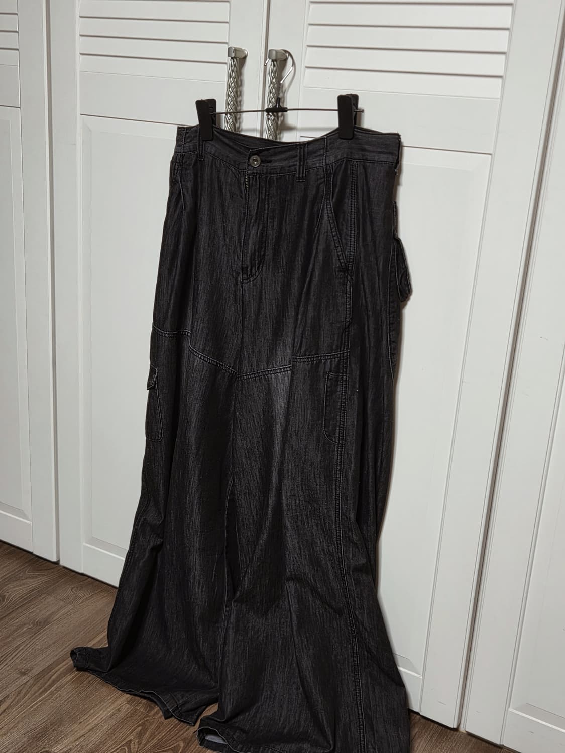 이스트서비스샵 - 유틸리티 포켓 실키 데님 팬츠 - 블랙 상품이미지3