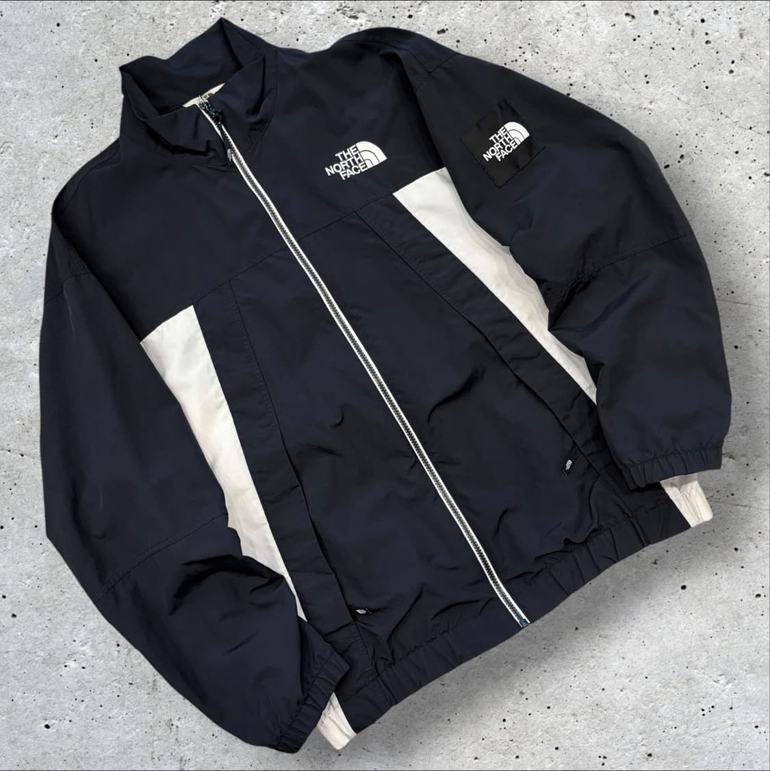 [XL] 노스페이스 화이트라벨 올래마 바람막이 블랙 화이트 D392 상품이미지1