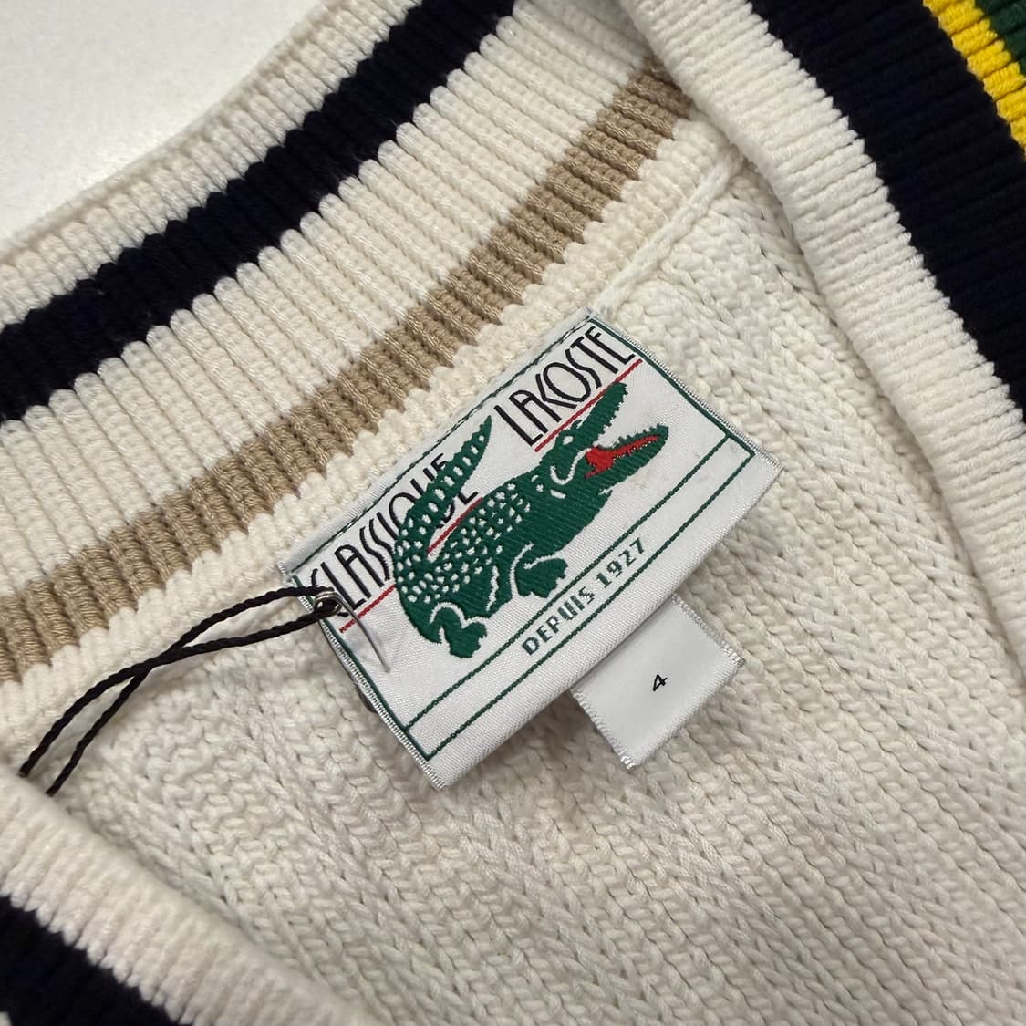 [L] Lacoste 라코스테 V넥 니트 아이보리 화이트 B338 상품이미지5